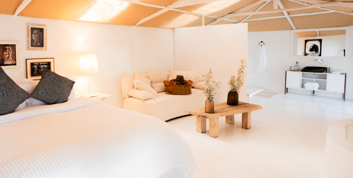 Enkaji Room 6 Manzili Mara